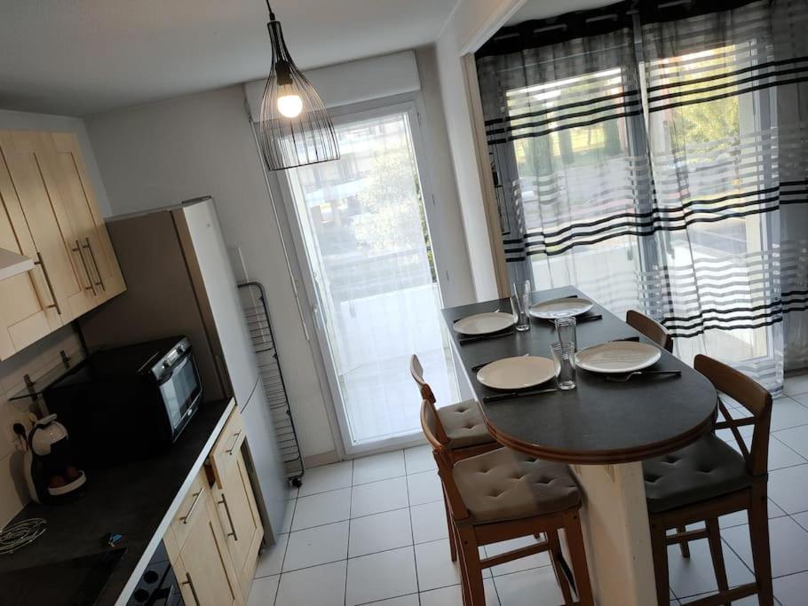 Spacieux Et Joli Appartement De 2 A 4 Personnes • Parking • Wifi Fenouillet  Exterior photo